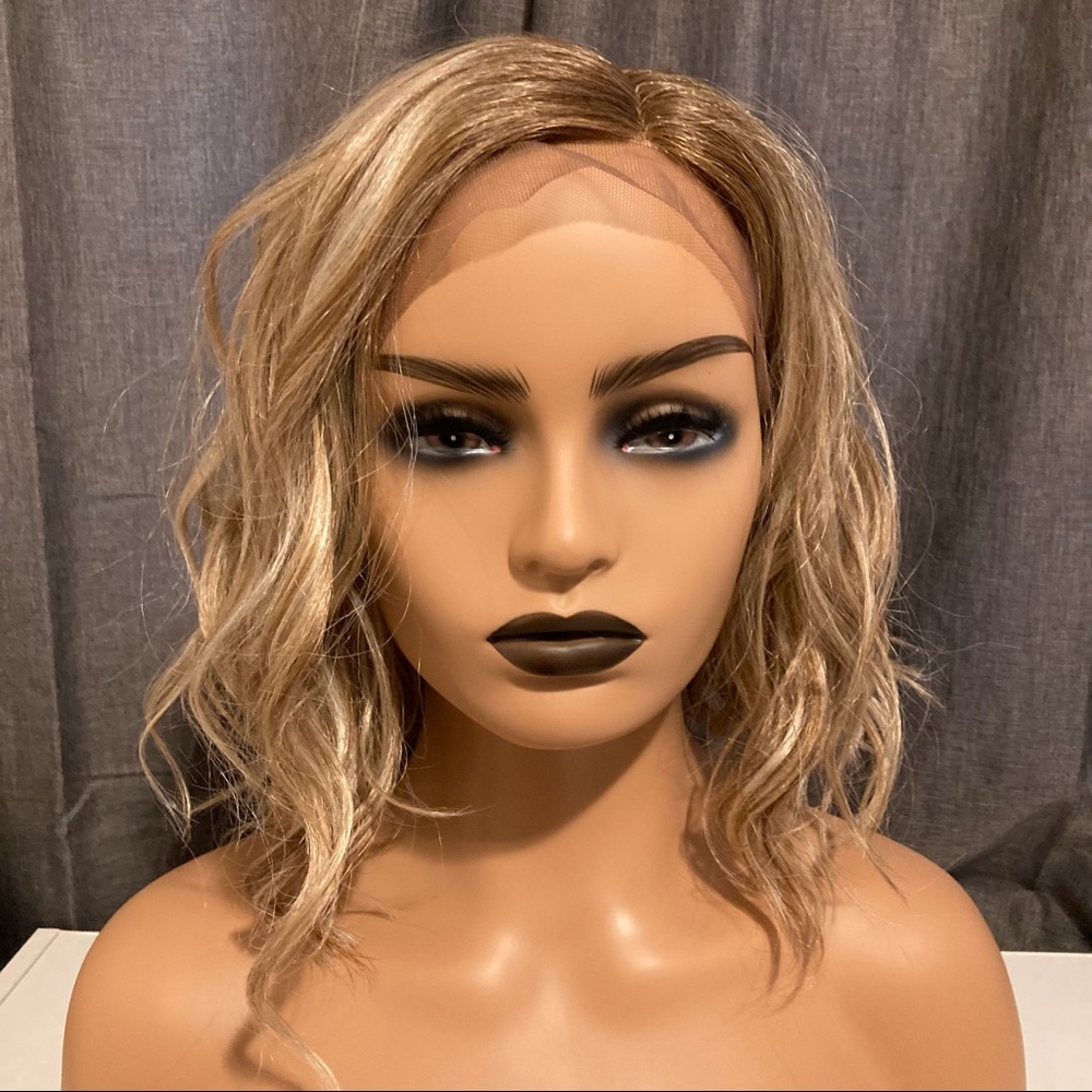 Blonde wavy bob